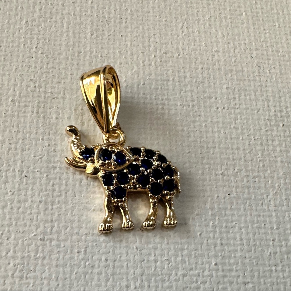 Blue Elephant Pendant. NIP - Picture 2 of 2
